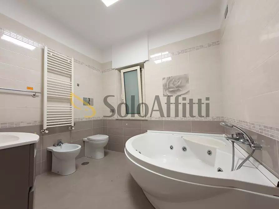Immagine 13 di Trilocale in affitto  in Via Domenico Marincola Pistoia 115 a Catanzaro