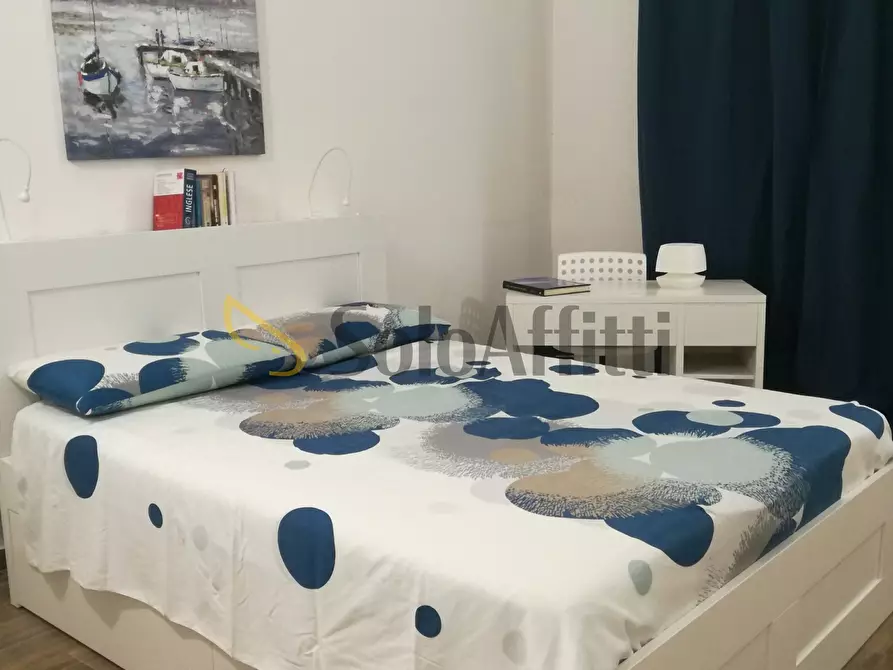 Immagine 15 di Trilocale in affitto  a Catania