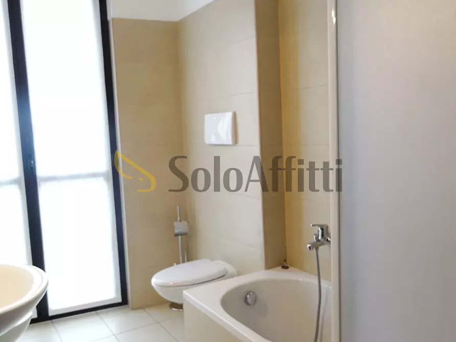 Immagine 13 di Trilocale in affitto  a Gallarate