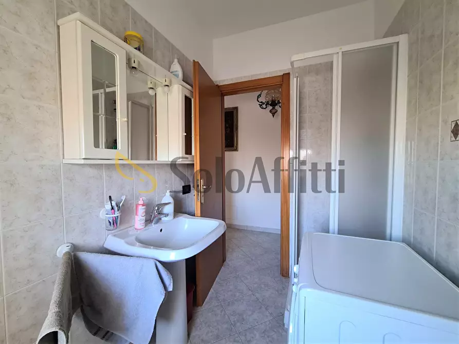 Immagine 8 di Stanza singola in affitto  a Catanzaro