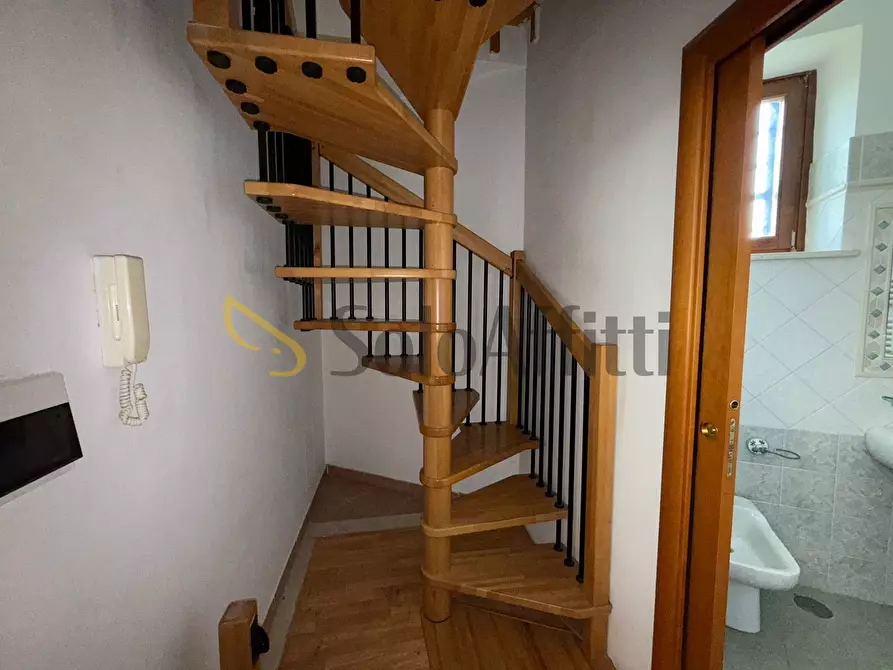 Immagine 10 di Bilocale in affitto  in Via Cancello 22 a Caserta