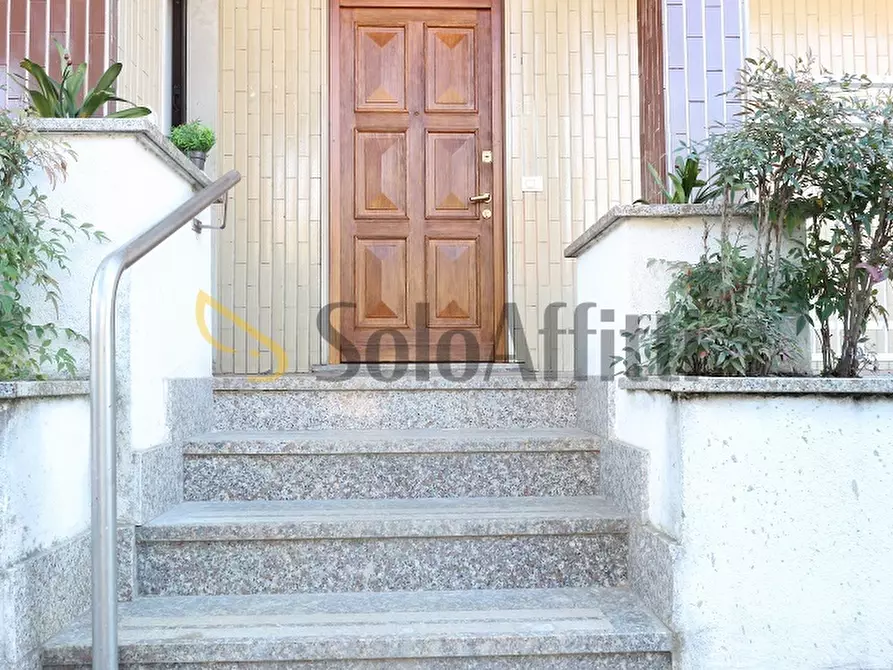 Immagine 2 di Bilocale in affitto  in Via Gradisca 6 a Limbiate