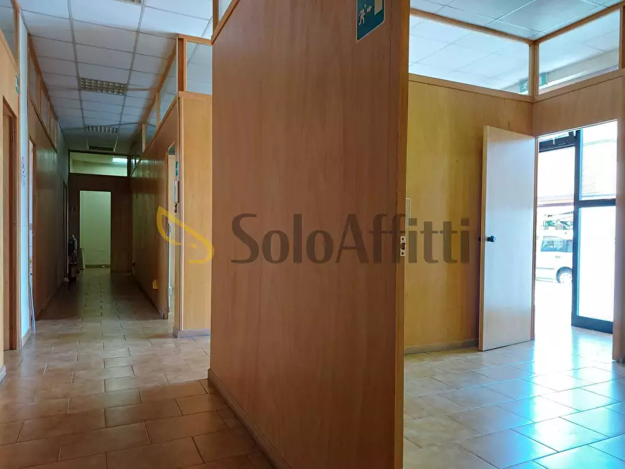 Immagine 7 di Locale commerciale in affitto  in Via del Tempio della Fortuna a Fiumicino