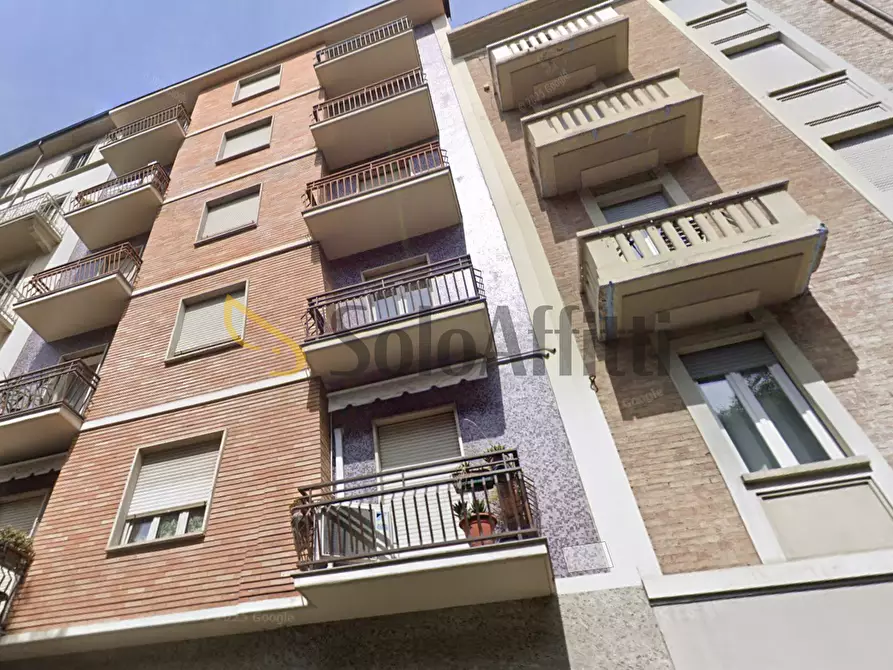 Immagine 1 di Stanza singola in affitto  a Torino