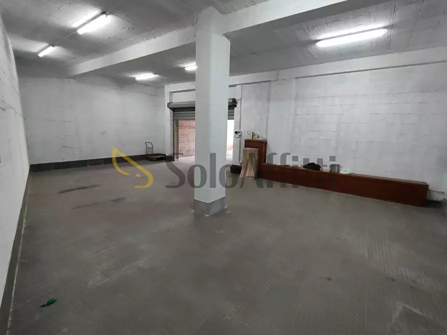 Immagine 7 di Magazzino in affitto  a Misterbianco