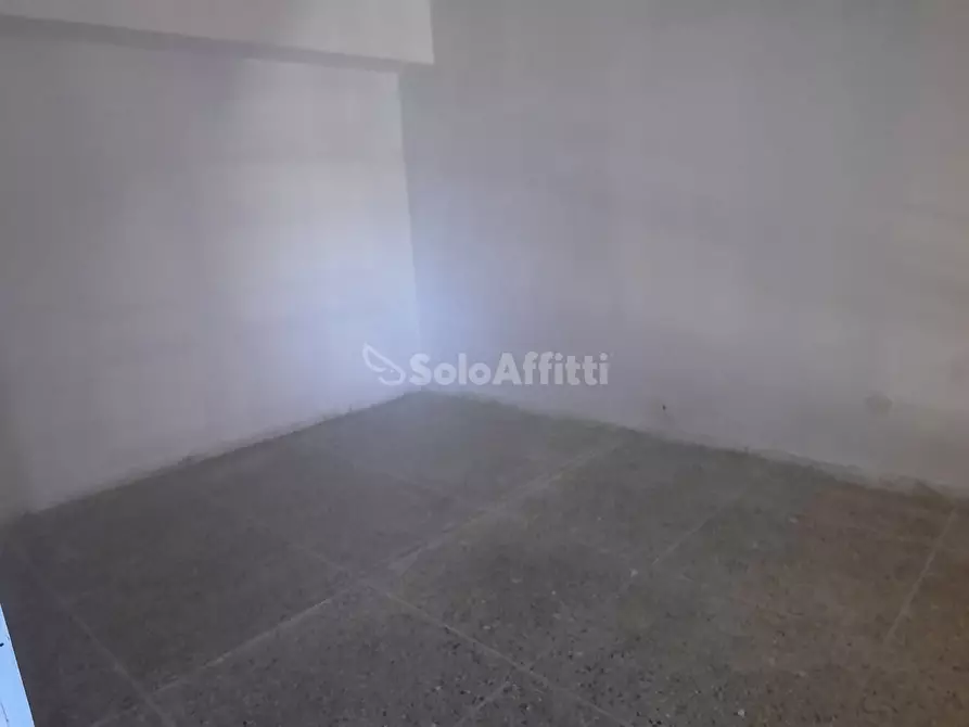 Immagine 3 di Ufficio in affitto  a Livorno