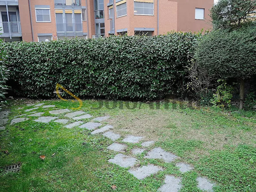 Immagine 16 di Bilocale in affitto  in VIA COLOMBO 29 a Caselle Torinese