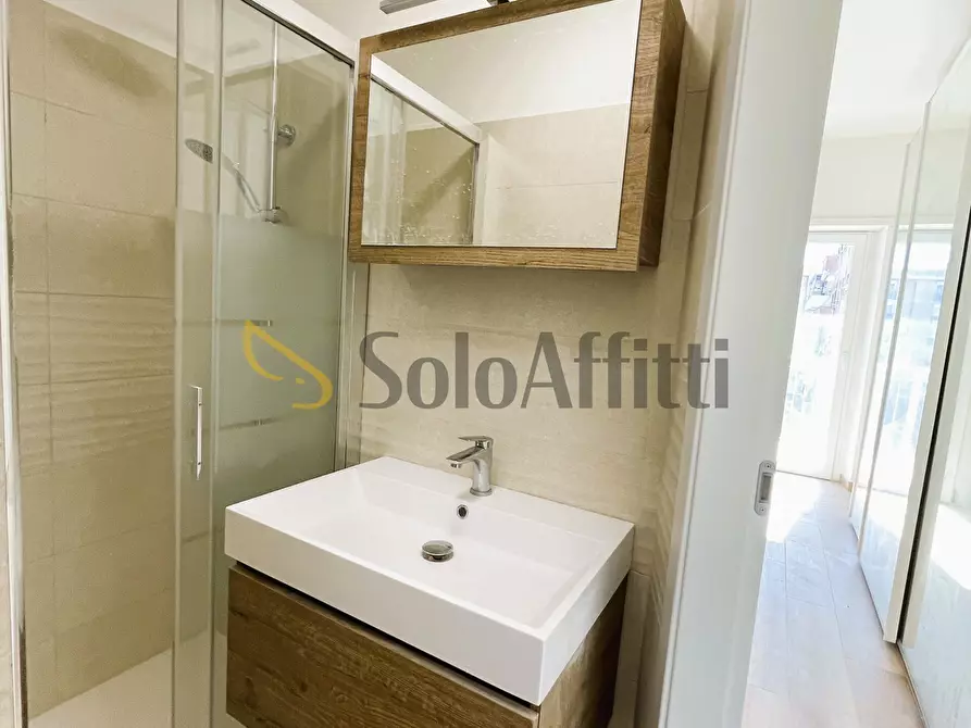 Immagine 4 di Stanza singola in affitto  in Via Città di Prato 9 a Roma