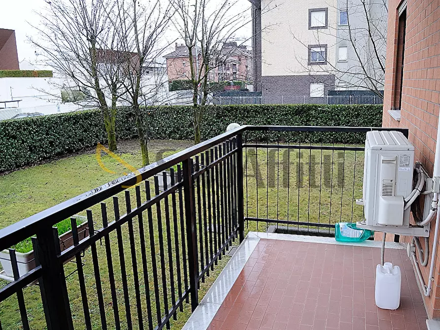 Immagine 7 di Quadrilocale in affitto  in Via P. G. Frassati 30 a Settimo Torinese