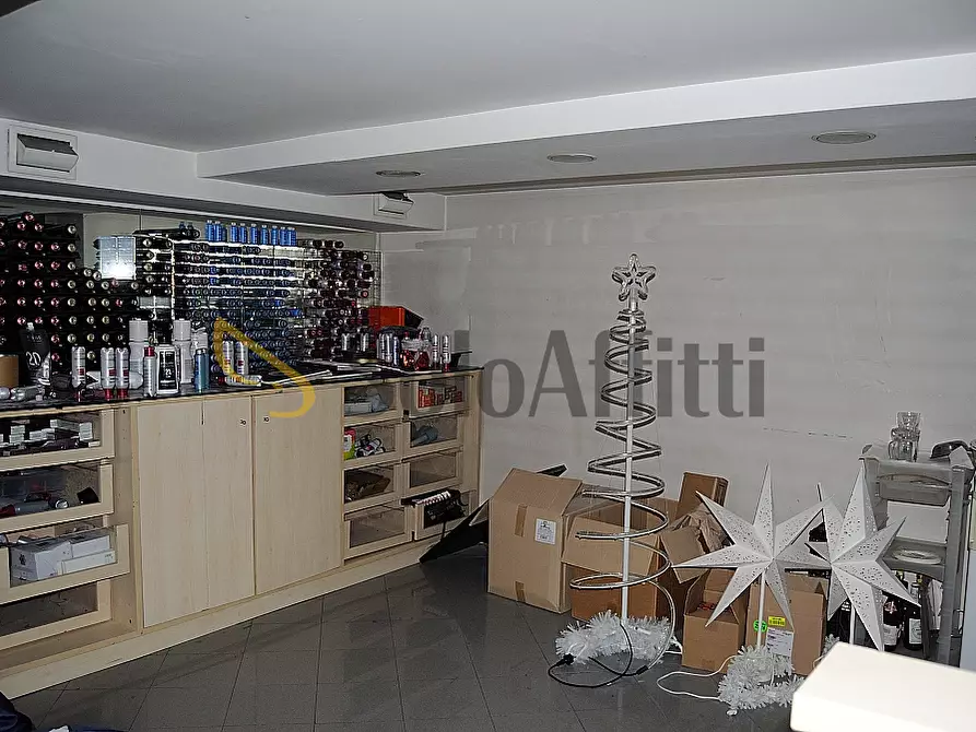 Immagine 14 di Locale commerciale in affitto  in Via Vittorio Asinari di Bernezzo 33d a Torino