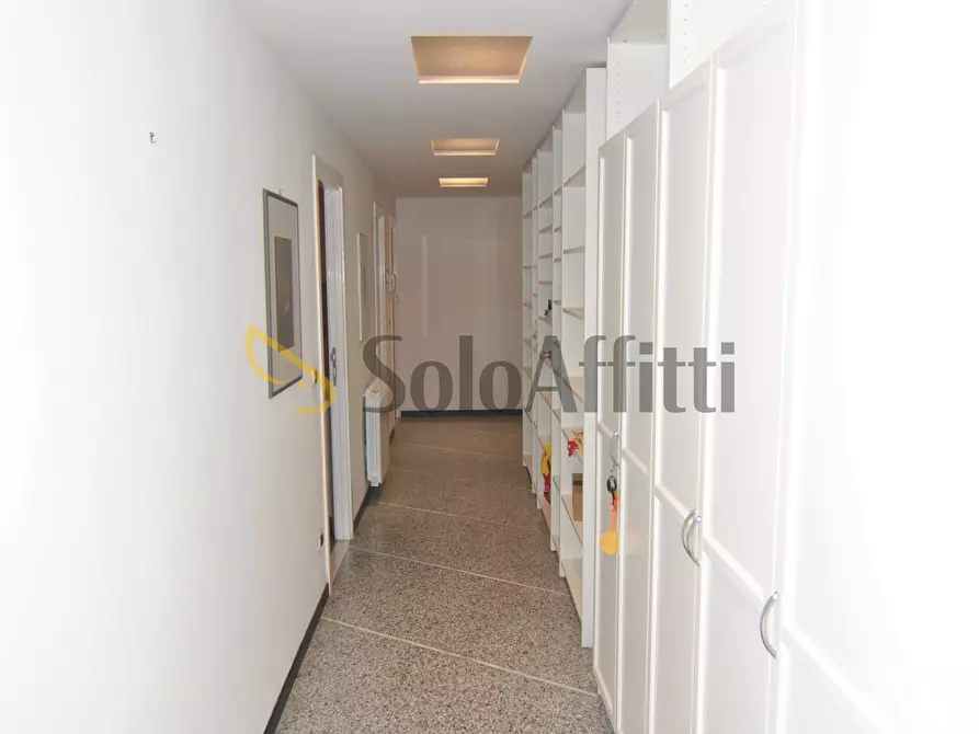 Immagine 2 di Pentalocale in affitto  in Scali della Darsena 6 a Livorno