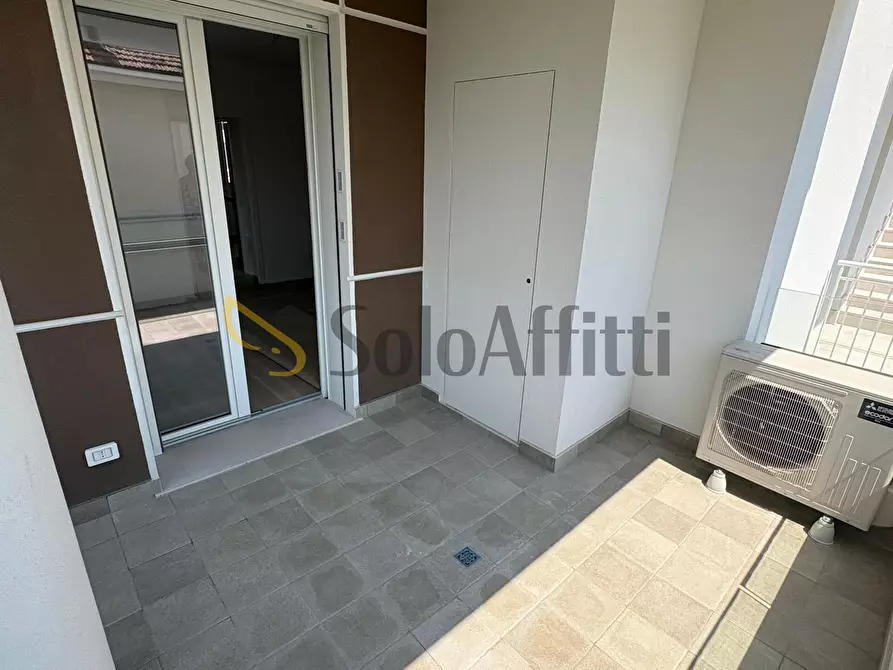 Immagine 16 di Trilocale in affitto  in Via Monte Titano 75 a Rimini