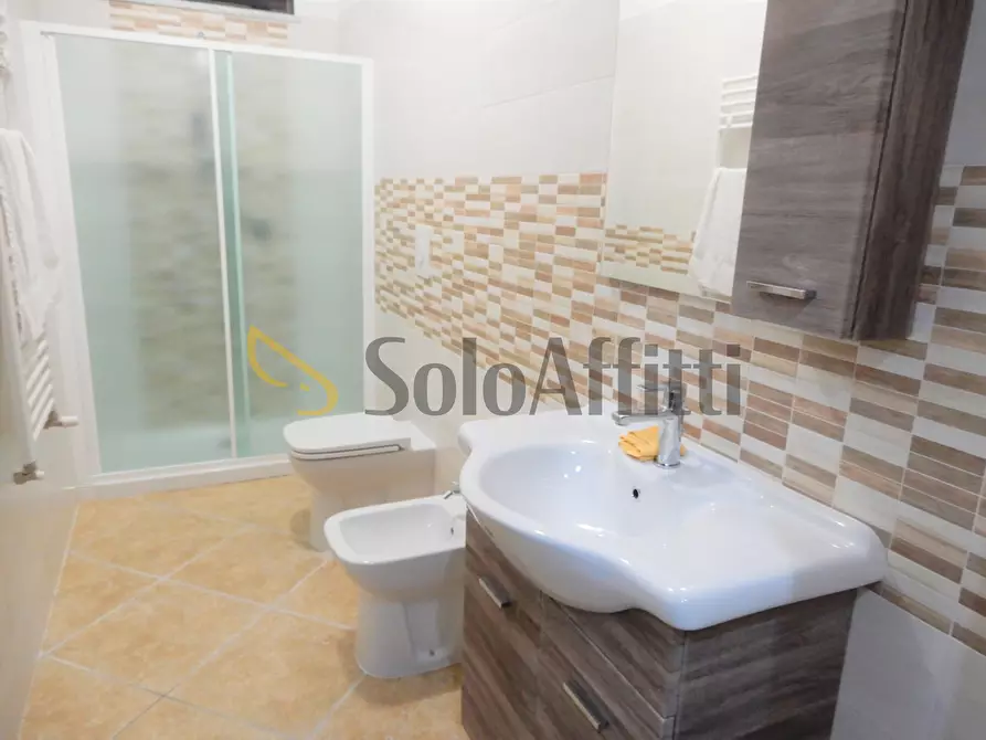 Immagine 9 di Stanza singola in affitto  a Catanzaro