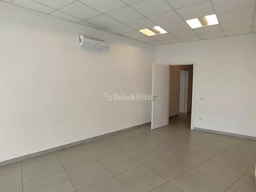 Immagine 4 di Ufficio in affitto  in Zona Fiori a Terni