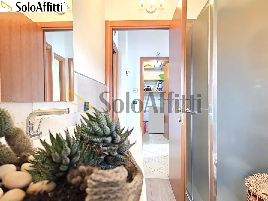 Immagine 18 di Trilocale in affitto  in Via Eugenio Montale 12 a Limbiate