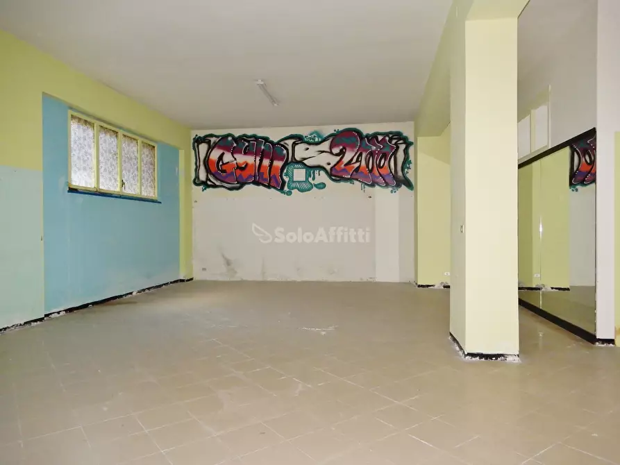 Immagine 4 di Magazzino in affitto  a Catanzaro