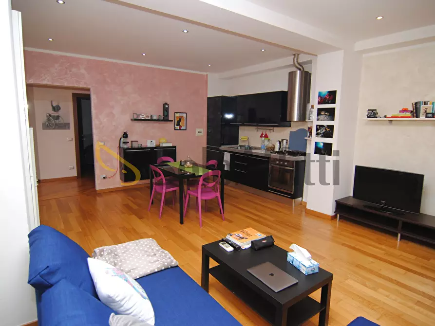 Immagine 13 di Bilocale in affitto  a Livorno