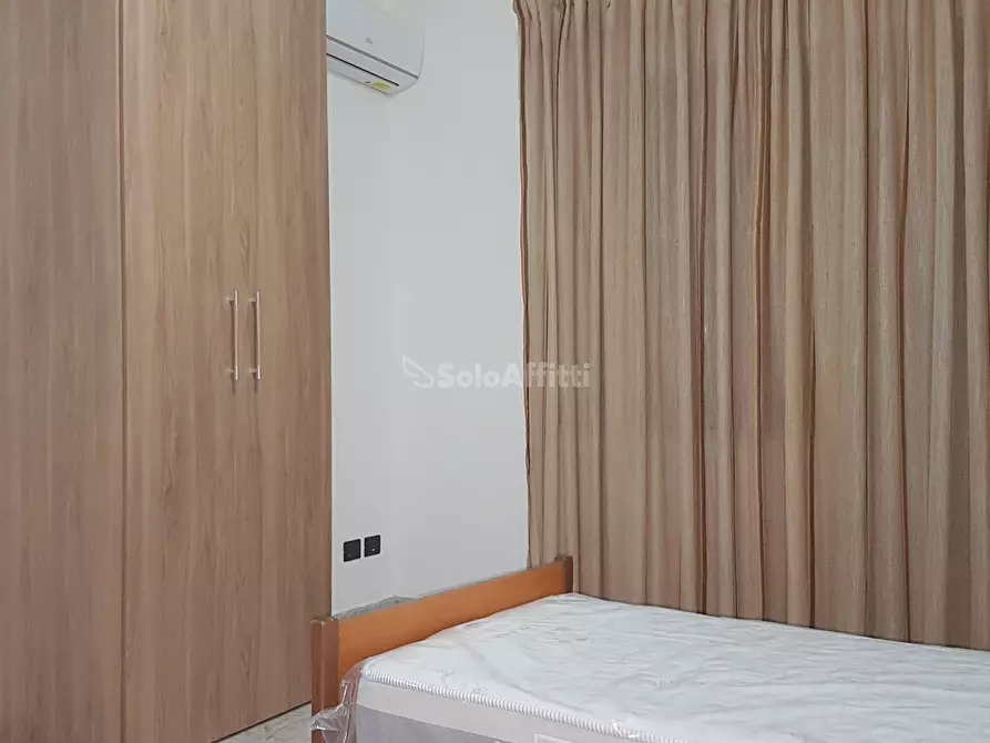 Immagine 5 di Stanza singola in affitto  a Catanzaro