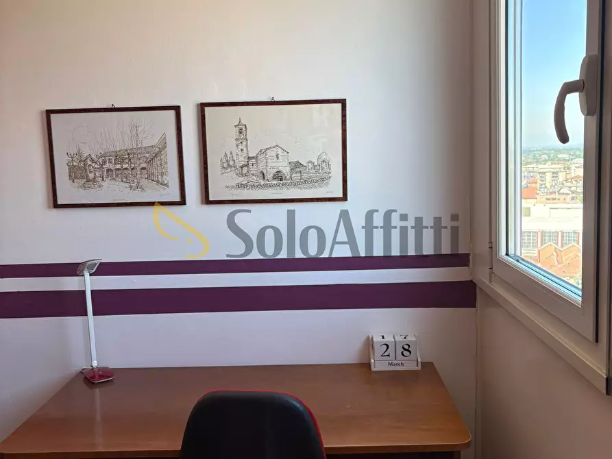 Immagine 17 di Quadrilocale in affitto  a Busto Arsizio