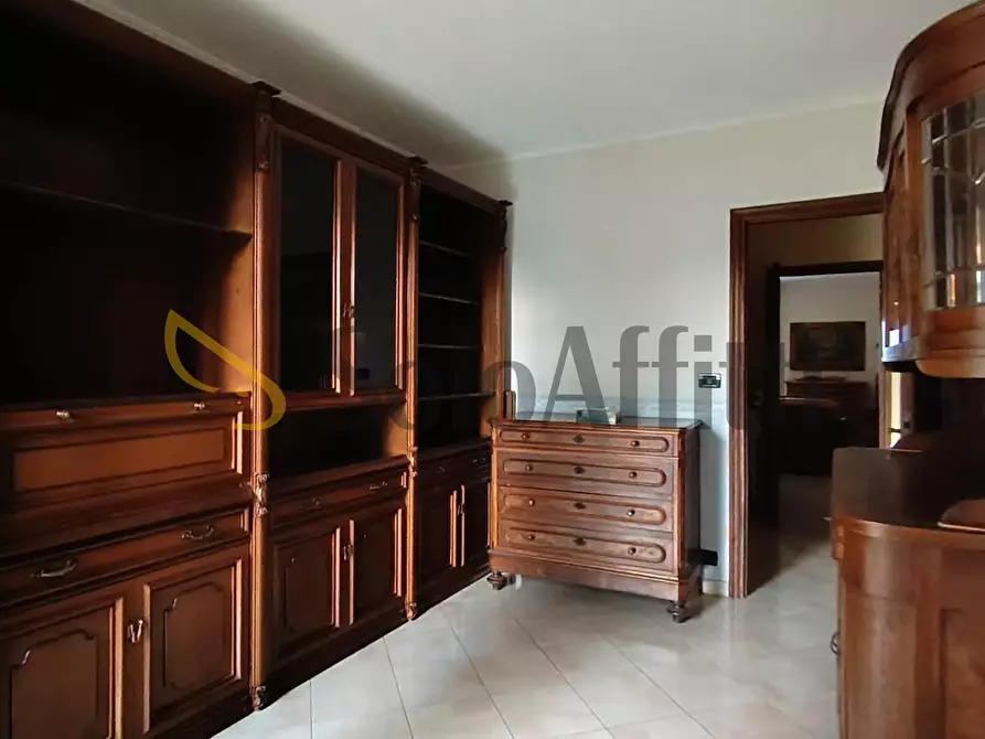 Immagine 11 di Quadrilocale in affitto  in Via Belvedere a Trofarello