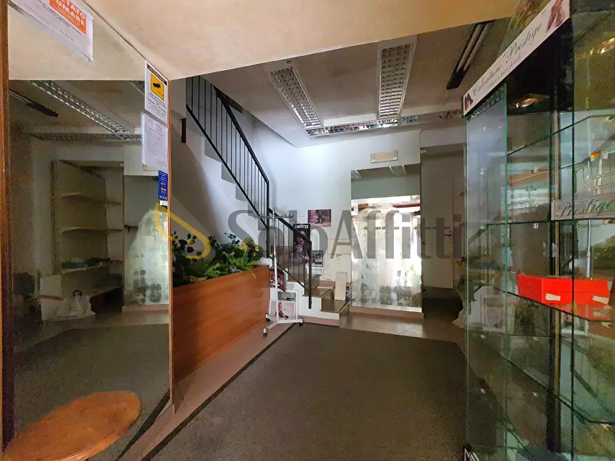 Immagine 3 di Locale commerciale in affitto  in Corso Giuseppe Mazzini 8 a Catanzaro