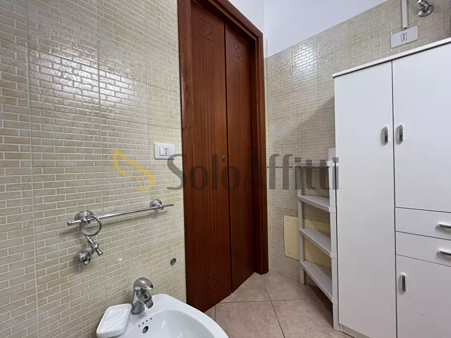 Immagine 8 di Trilocale in affitto  a Catanzaro