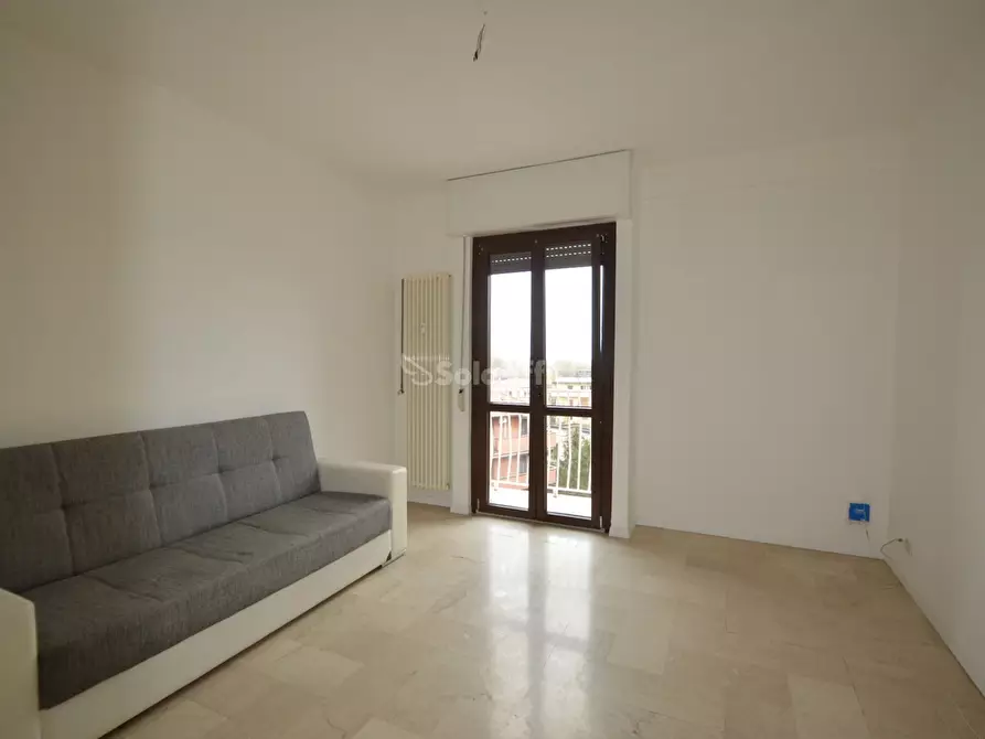 Immagine 1 di Bilocale in affitto  in Via Felice Cavallotti 21 a Rozzano