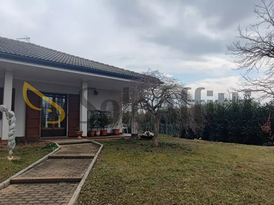 Immagine 2 di Villa in affitto  in Via Tetti Valfrè 1 a Orbassano