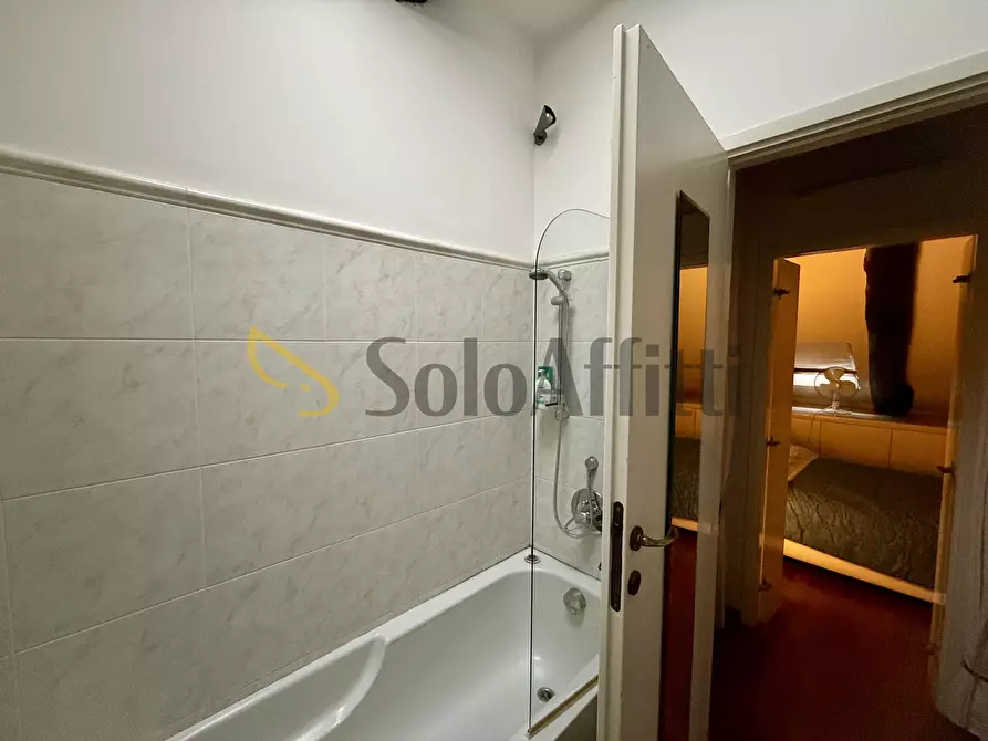 Immagine 16 di Bilocale in affitto  in Via Magenta 37 a Torino