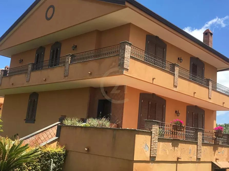 Immagine 1 di Casa bifamiliare in vendita  a Mascalucia