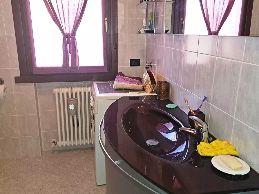 Immagine 12 di Trilocale in vendita  in Via della Liberzione 27 a Lesignano De' Bagni