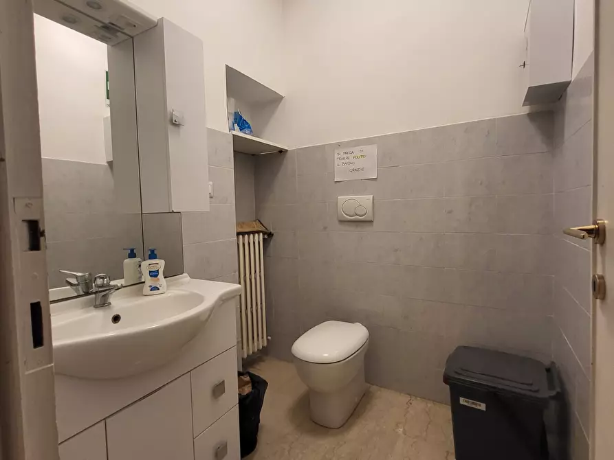 Immagine 6 di Ufficio in vendita  in Strada Cavour 24 a Parma