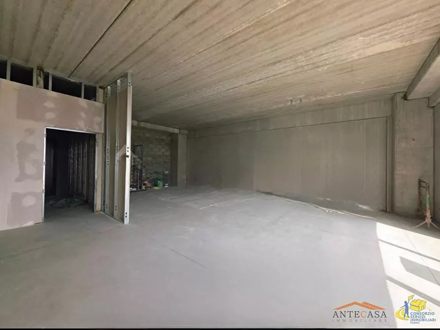 Immagine 6 di Ufficio in vendita  in Via Alfredo Veroni a Parma