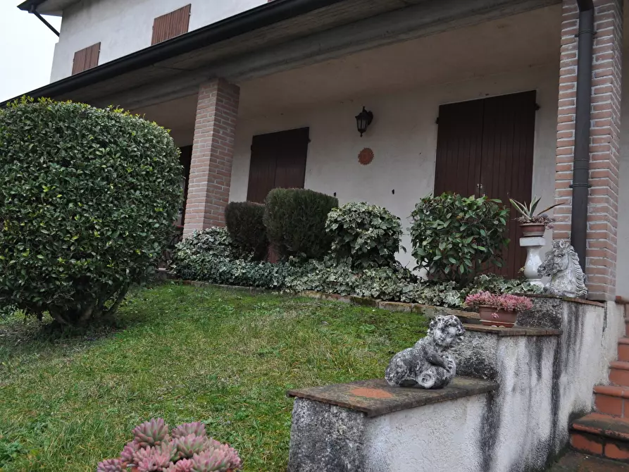 Immagine 4 di Casa bifamiliare in vendita  in VIA BEDESCHI a San Secondo Parmense