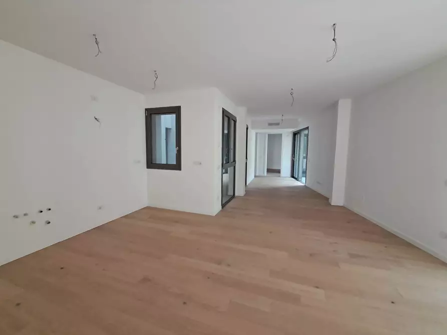 Immagine 15 di Trilocale in vendita  in Borgo delle Grazie 3 a Parma