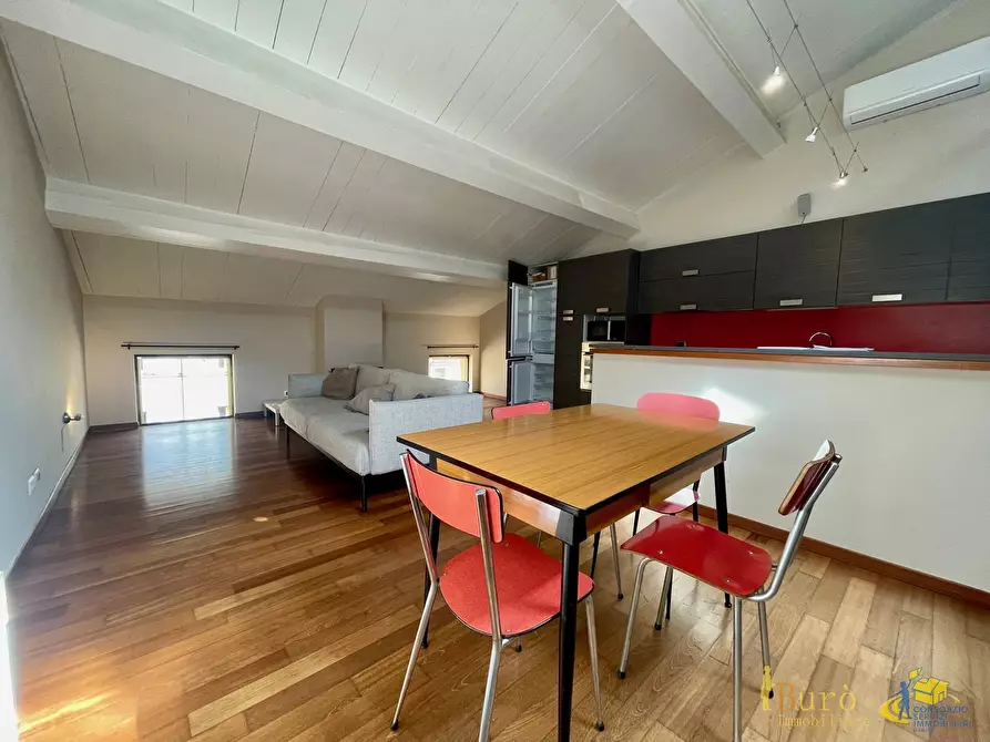 Immagine 1 di Mansarda in affitto  in Strada Massimo D'Azeglio 100 a Parma