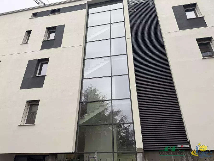 Immagine 10 di Quadrilocale in vendita  in Via Alberto Pasini a Parma