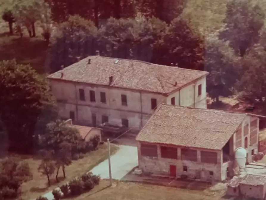 Immagine 1 di Rustico / casale in vendita  in Strada Begherella a Parma