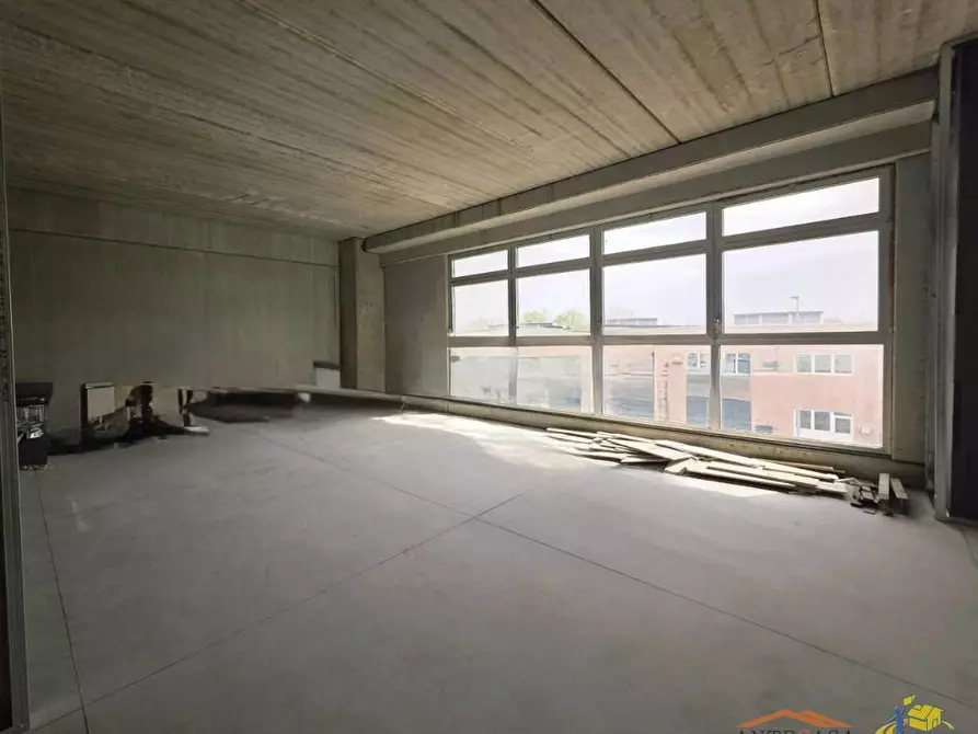 Immagine 3 di Ufficio in vendita  in Via Alfredo Veroni a Parma