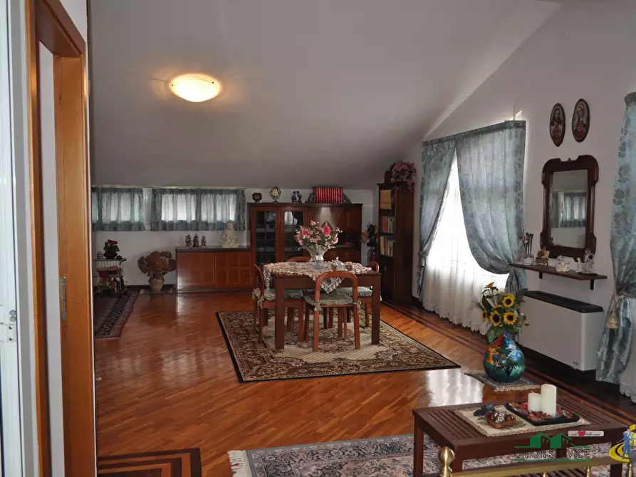 Immagine 45 di Porzione di casa in vendita  in Via Parigi a Collecchio