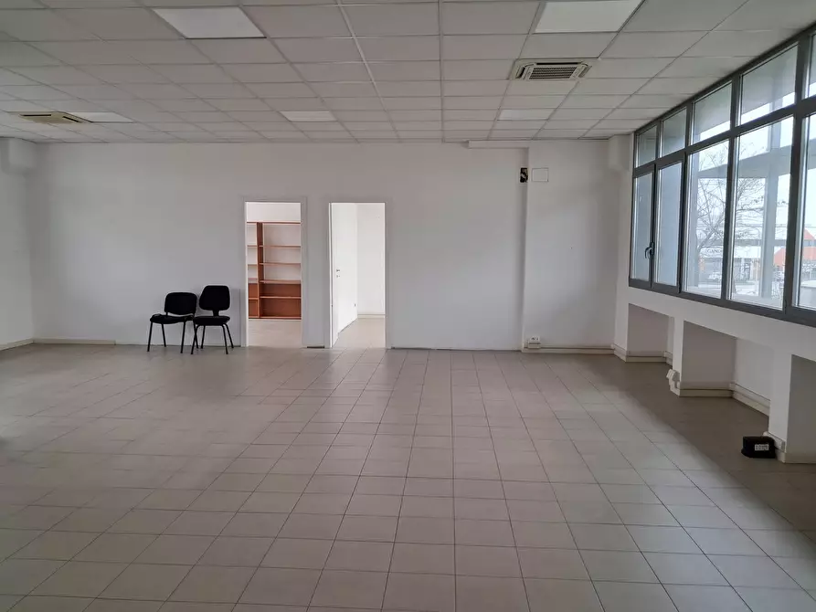 Immagine 3 di Ufficio in affitto  in Via Mario Fantelli 12 a Parma