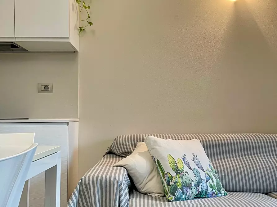 Immagine 1 di Bilocale in affitto  in Viale Tanara a Parma