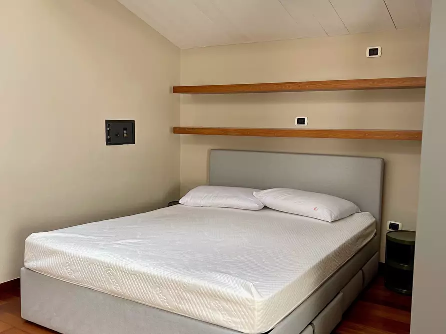 Immagine 9 di Mansarda in affitto  in Strada Massimo D'Azeglio 100 a Parma