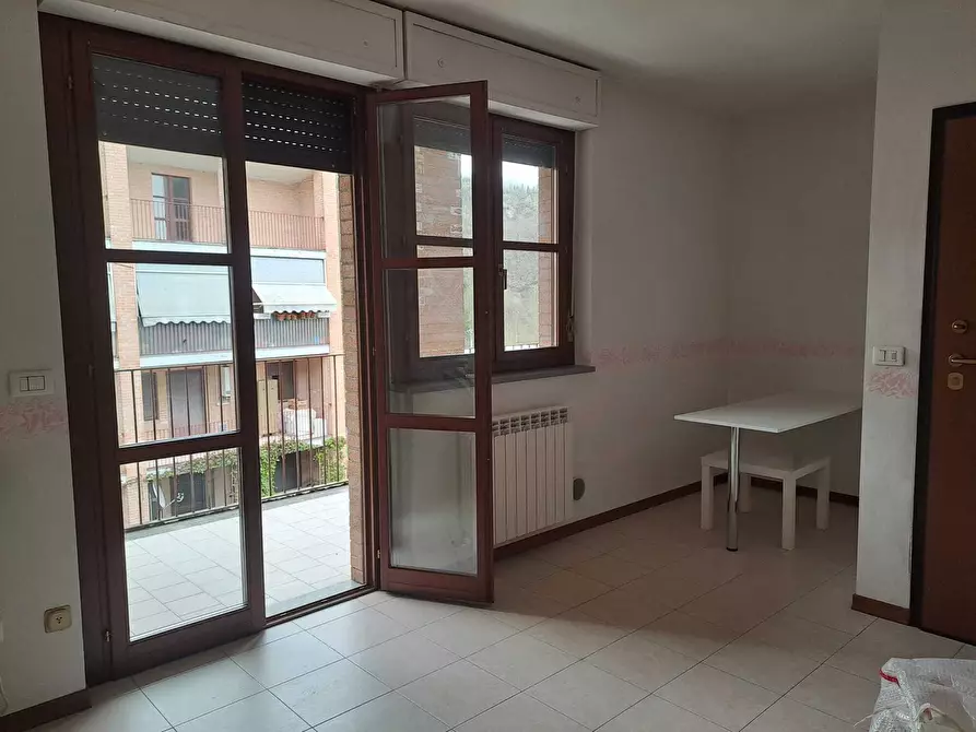 Immagine 3 di Bilocale in vendita  in Strada Valle 82 a Medesano