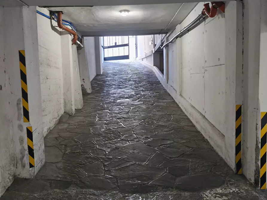 Immagine 8 di Garage in vendita  in Borgo Sorgo 12 a Parma