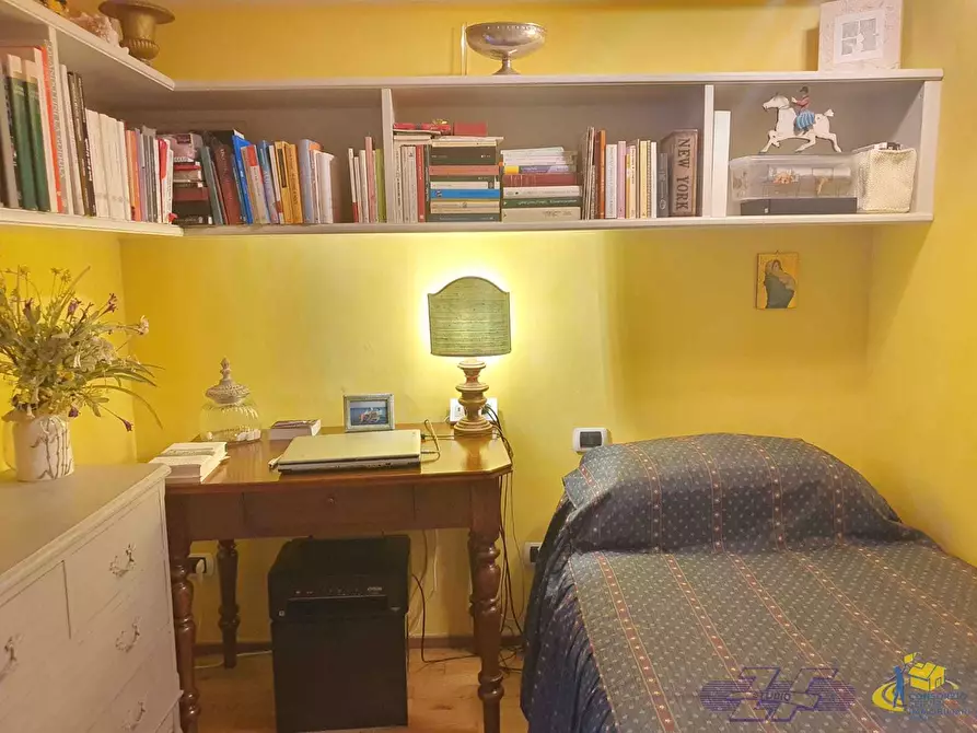 Immagine 20 di Trilocale in vendita  in Via Francesco Cassoli a Reggio Nell'emilia