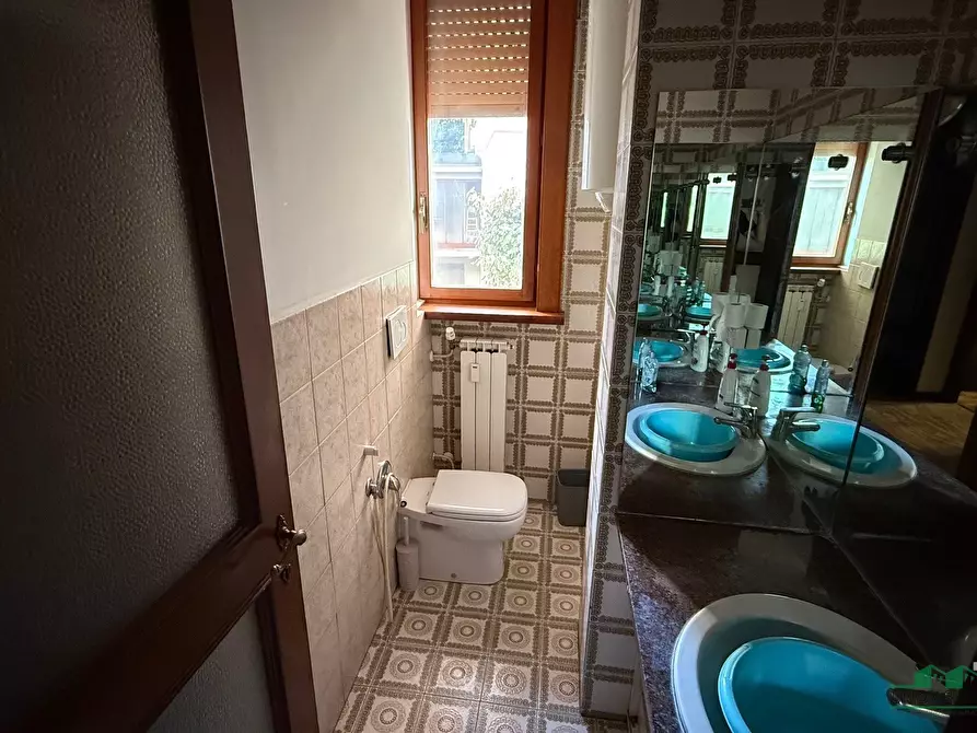 Immagine 19 di Quadrilocale in vendita  in Viale Vittorio Bottego 10 a Parma