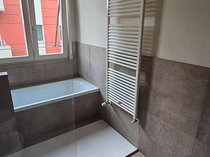 Immagine 32 di Quadrilocale in affitto  in Viale Duca Alessandro 90 a Parma