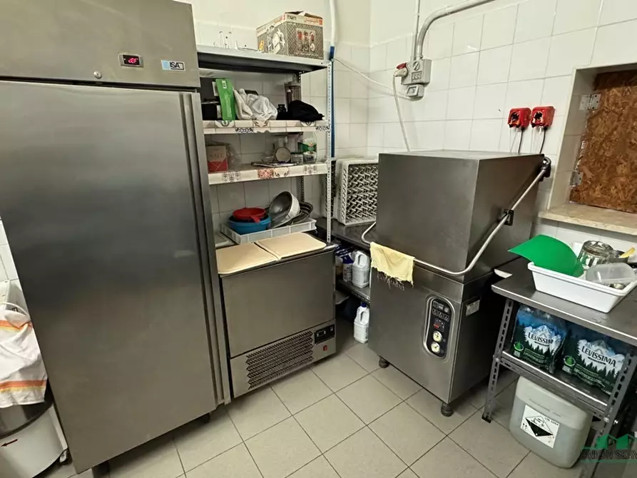 Immagine 34 di Bar / Ristorante in vendita  in Via La Spezia 32 a Collecchio