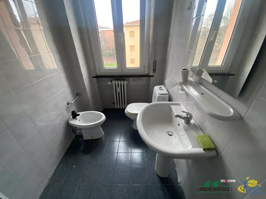 Immagine 14 di Trilocale in vendita  in Via Scarabelli Zunti 18 a Parma